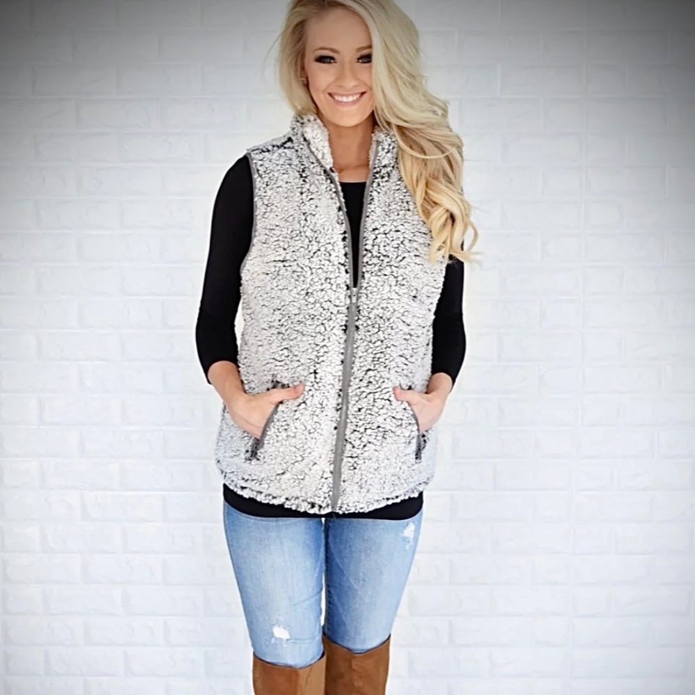 Women’s Thread + Supply Sherpa Fleece Zippered Vest Cozy Pockets Ice Grey Small